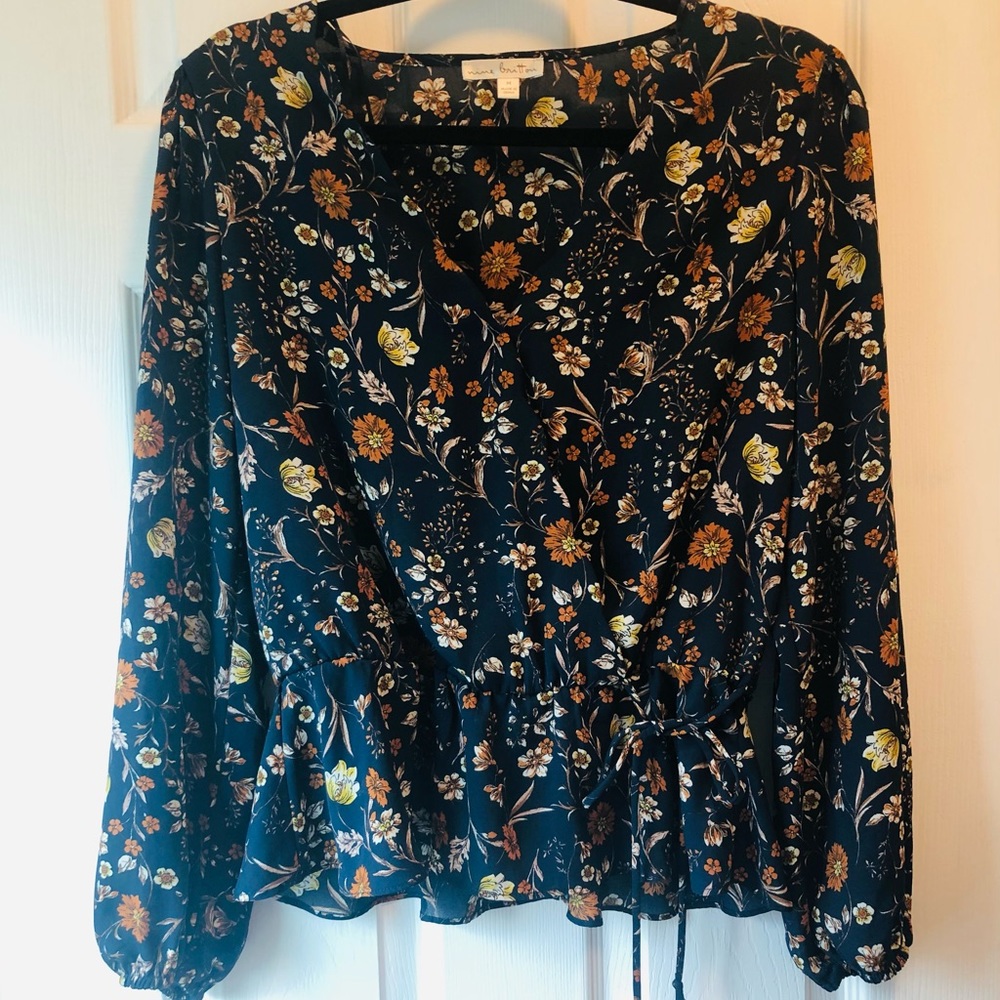 Nine Britton Chiffon Long Sleeve Peplum Floral Shirt Women’s Size Medium